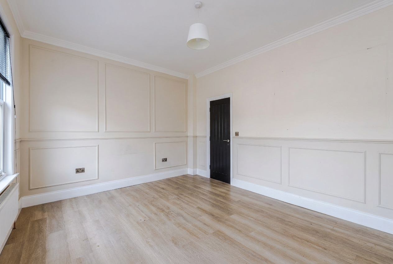 Bedroom restyle before